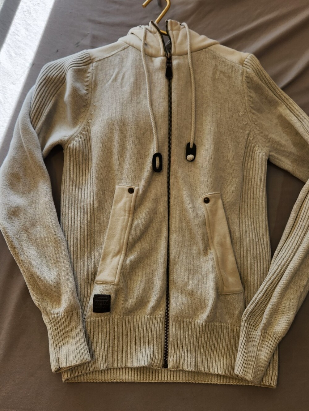 Light Cream Zip-Up Hooded Sweater